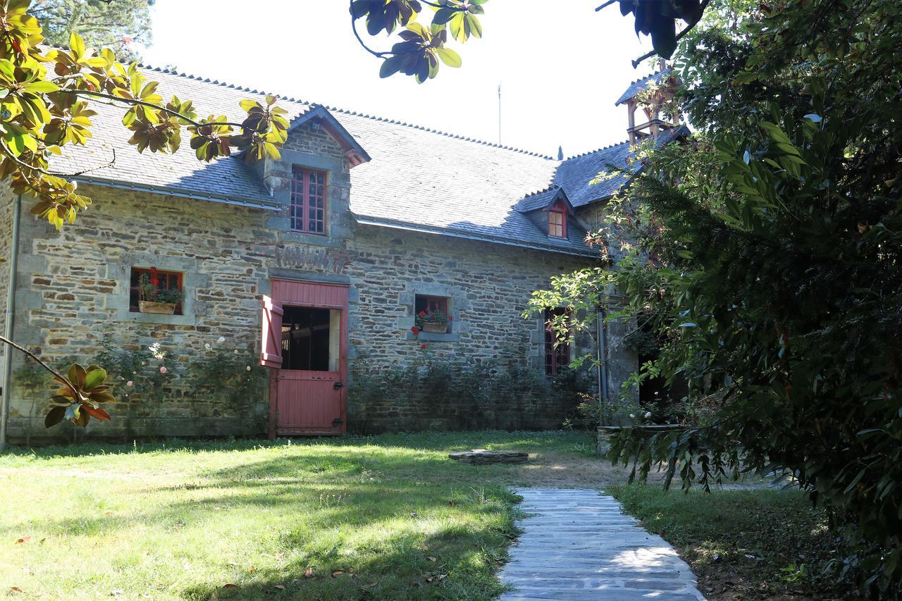Cottage Du Manoir De Tregaray Sixt-sur-Aff 外观 照片